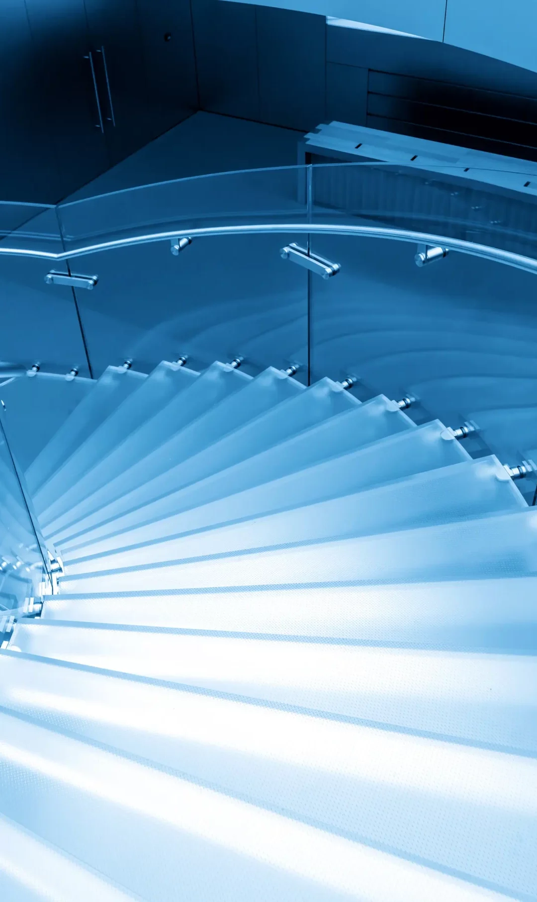 spin-glass-stairs-mall